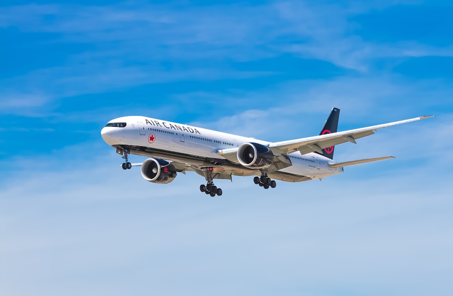 Commercial jet on an airport taxiway, illustrating Nashville flight arrivals for shuttle pickup planning